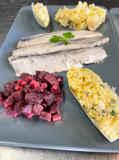 Plat de Au Jamais Deux Sans Trois