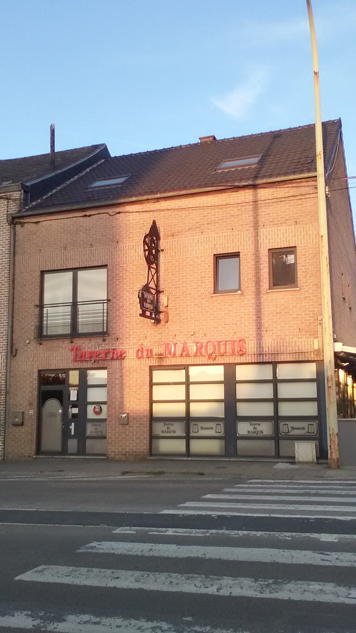 Façade de Taverne du Marquis